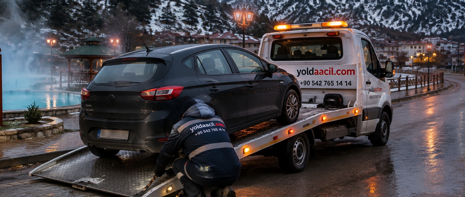 Kızılcahamam'da aracı kayar kasa platforma yükleyen yoldaacil.com çekicisi